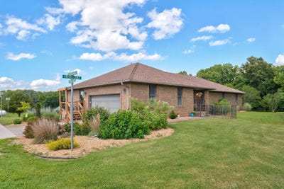 /international/us/8933-w-farm-road-60-willard-mo-110108714813/