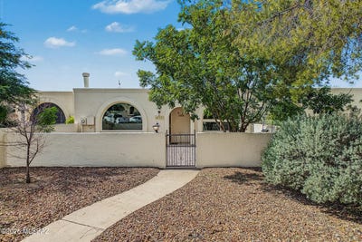 /international/us/4887-n-cameo-lane-tucson-az-110120718639/