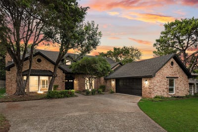 /international/us/811-cobblestone-court-cedar-hill-tx-110107884074/