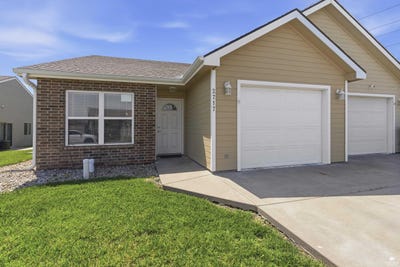 /international/us/2717-buttonwood-drive-manhattan-ks-110108689840/
