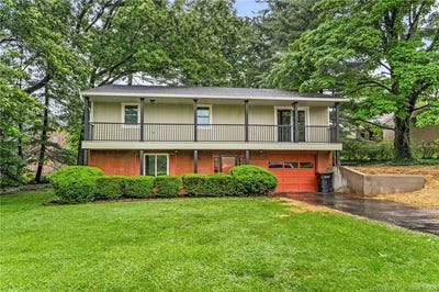 /international/us/330-state-street-madison-in-110108267129/