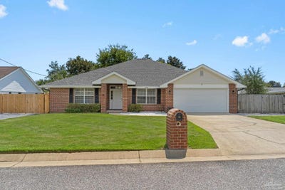 /international/us/7595-marthas-way-navarre-fl-110110376534/