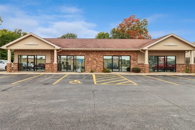 /international/us/1011-n-jefferson-way-indianola-ia-110106281524/