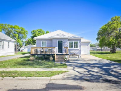 /international/us/209-e-klug-ave-norfolk-ne-110108140879/