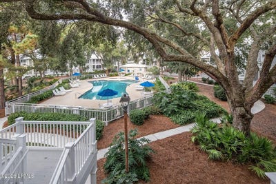 /international/us/14-wimbledon-court-hilton-head-island-sc-110107854866/