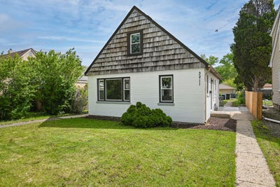 /international/us/3211-george-street-franklin-park-il-110107963301/