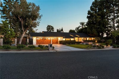 /international/us/18082-mark-villa-park-ca-110108548628/