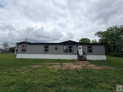 /international/us/430-county-road-3402-dekalb-tx-110107466403/