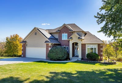 /international/us/3300-dubuque-street-norwalk-ia-110095352812/