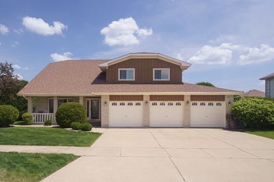 /international/us/22021-neptune-lane-richton-park-il-110108347631/