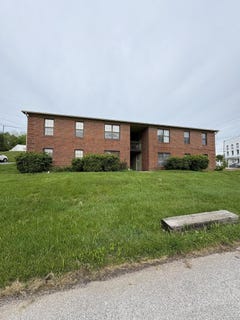 /international/us/121-n-brand-st-midway-ky-110108658838/