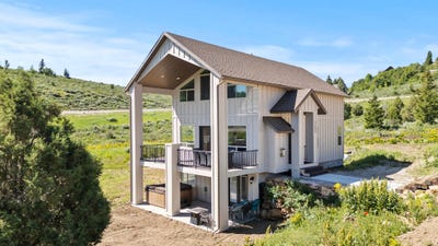 /international/us/1205-s-lakeview-garden-city-ut-110106848864/