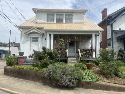 /international/us/1052-main-street-charleston-wv-110098989273/