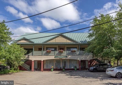 /international/us/32-bridge-street-lambertville-nj-110108174841/