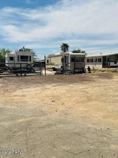 /international/us/70721-grape-ave-wenden-az-110099794415/?lang=zh-tw