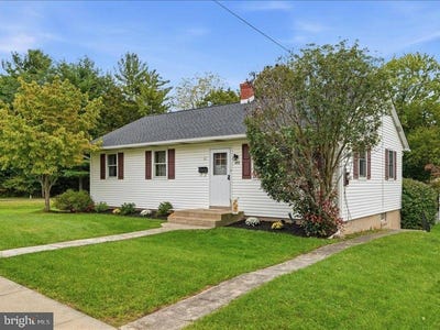 /international/us/432-3rd-st-east-greenville-pa-110120086343/