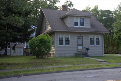 /international/us/142-college-st-worcester-ma-110100582333/