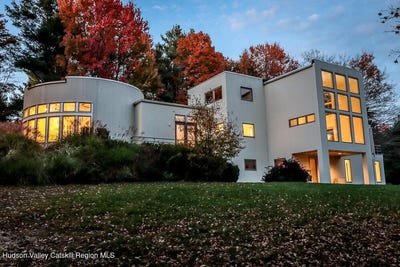 /international/us/79-punsit-view-drive-chatham-ny-110120669674/