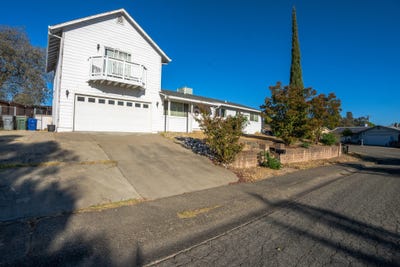 /international/us/3700-mchale-street-redding-ca-110120531512/