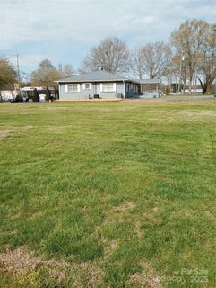 /international/us/w-main-street-w-forest-city-nc-110098020858/?lang=en