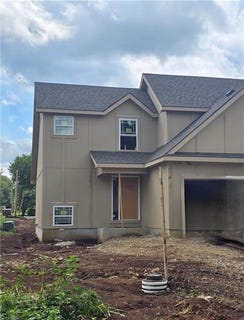 /international/us/509-w-smith-street-spring-hill-ks-110101536545/