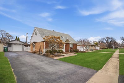 /international/us/8912-windsor-lane-bridgeview-il-110107263848/