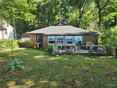 /international/us/5335-w-lake-road-newfane-ny-110101020410/