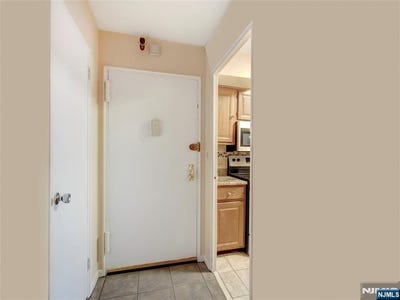 /international/us/377-s-harrison-street-east-orange-nj-110106448949/