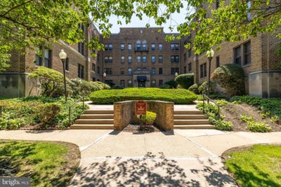 /international/us/900-valley-road-melrose-park-pa-110108195695/