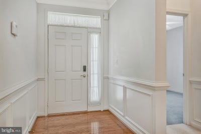 /international/us/251-williamsburg-circle-la-plata-md-110098821932/