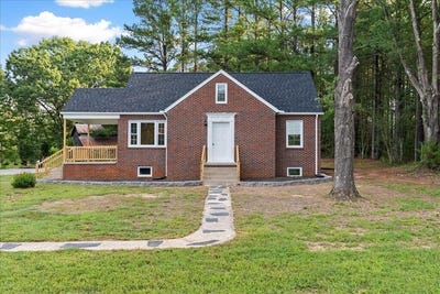 /international/us/2080-chatham-road-halifax-va-110110276502/