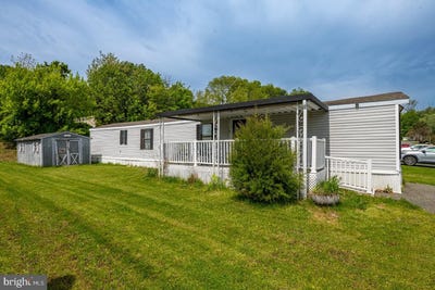 /international/us/74-southwick-drive-hereford-pa-110108067226/