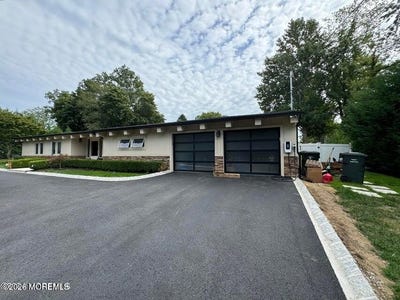 /international/us/608-deal-road-ocean-twp-nj-110107825522/
