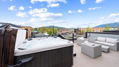 /international/us/317-central-avenue-whitefish-mt-110106272333/