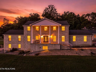 /international/us/212-simmons-rd-seymour-tn-110119923242/