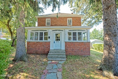 /international/us/274-pinehurst-avenue-east-greenbush-ny-110100976742/