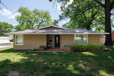/international/us/902-s-central-ave-chanute-ks-110107908310/
