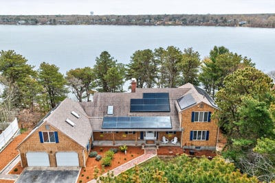 /international/us/23-prince-charles-drive-harwich-ma-110107721423/