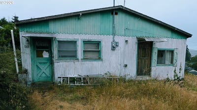 /international/us/745-e-8th-st-coquille-or-110109158753/