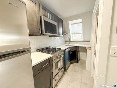 /international/us/40-franklin-street-new-london-ct-110106962507/