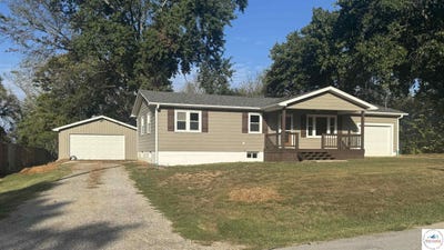 /international/us/843-illinois-street-warsaw-mo-110119994642/