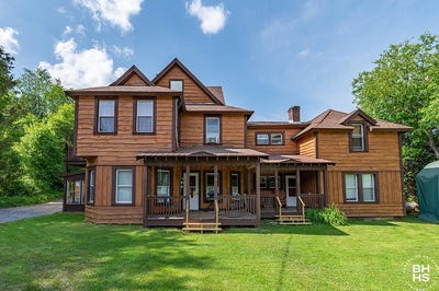 /international/us/16-main-street-bloomingdale-ny-110100417586/