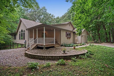 /international/us/3334-clearview-lane-saugatuck-mi-110119415820/