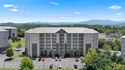 /international/us/124-plaza-drive-pigeon-forge-tn-110108902595/
