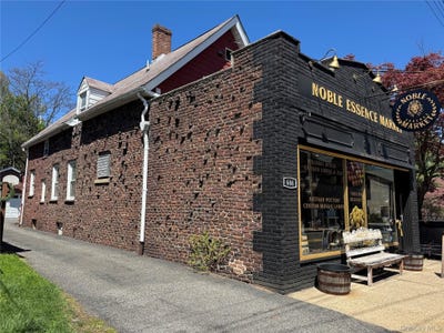 /international/us/646-main-street-sparkill-ny-110107857202/