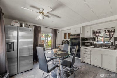 /international/us/3001-s-288th-street-74-federal-way-wa-110101936841/