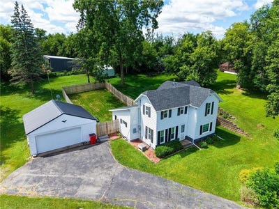 /international/us/1601-garvin-heights-road-winona-mn-110098684754/