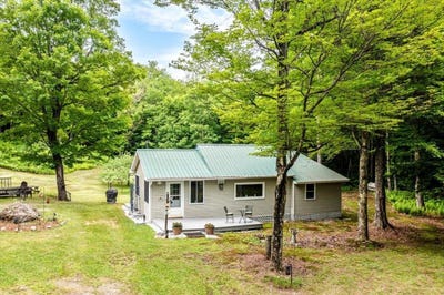 /international/us/258-highland-springs-road-montgomery-vt-110107804000/