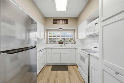 /international/us/3550-country-square-drive-carrollton-tx-110119470756/