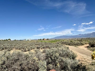 /international/us/golf-course-drive-lot-40-ranchos-de-taos-nm-110120412488/